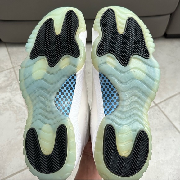 Jordan 11 Retro Sneaker Size 11.5 Men - Picture 11 of 15